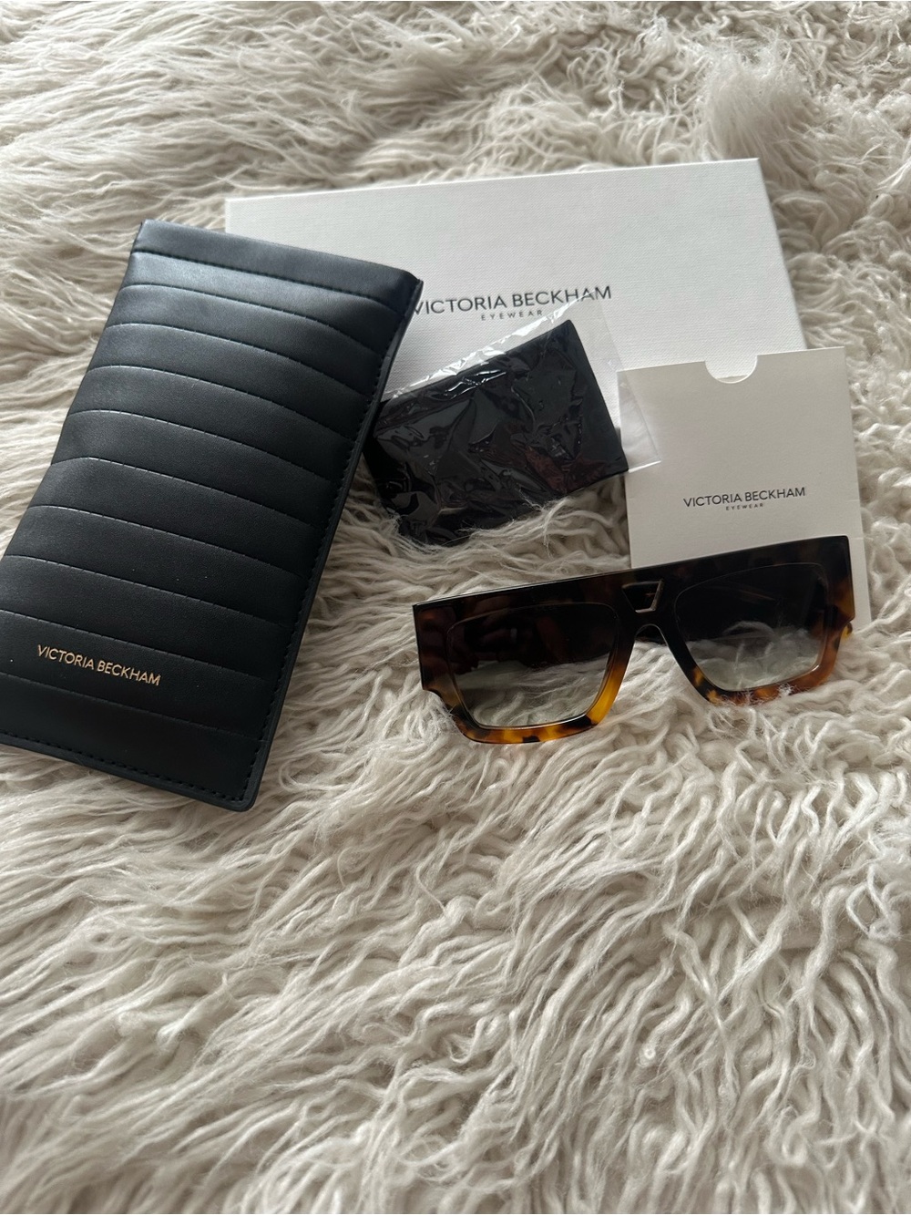 Victoria Beckham Tortoiseshell Sunglasses with Black Case and Accessories